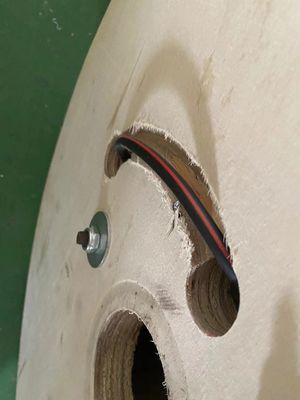 4 6 8 10 12 24 48 96 144 الأساسية ADSS كابل الألياف البصرية الجوي عازل كابل الألياف البصرية في الهواء الطلق