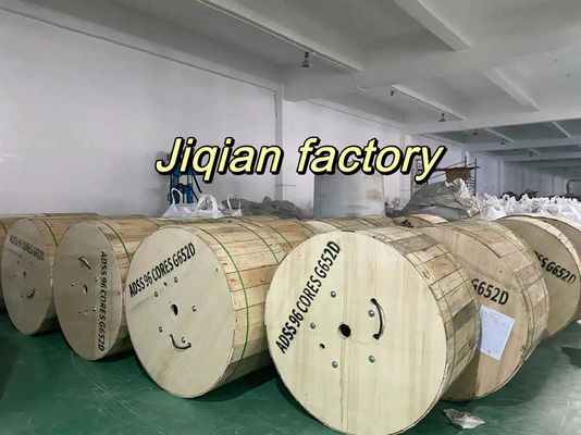 12 24 48 96 144 النواة مباشرة مدفونة GYXTW53 غطاء مزدوج مزدوج الدروع كابل الألياف الضوئية