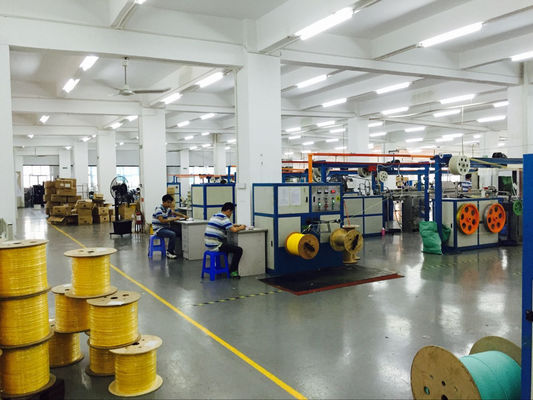 SM MM Om3 Om4 Om5 Simplex 1core 0.9mm ضيق العازلة كابل الألياف البصرية الداخلي