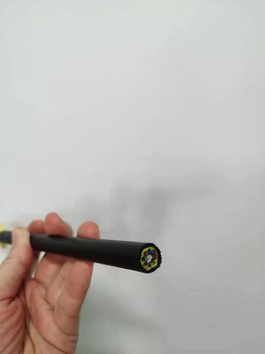 سترة علوية مفردة بالكامل ذات دعم عازل للكهرباء ADSS تمتد بطول 200 م 12 24 48 كابل فيبرا بصري أساسي