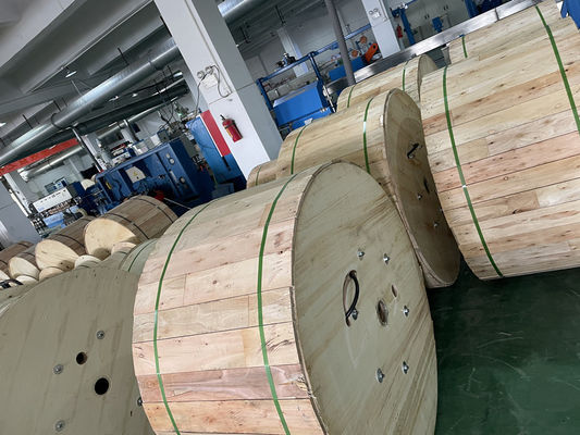 12 24 48 96 144 النواة مباشرة مدفونة GYXTW53 غطاء مزدوج مزدوج الدروع كابل الألياف الضوئية